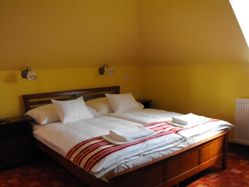 Centrum Panzio Szentendre Extérieur photo
