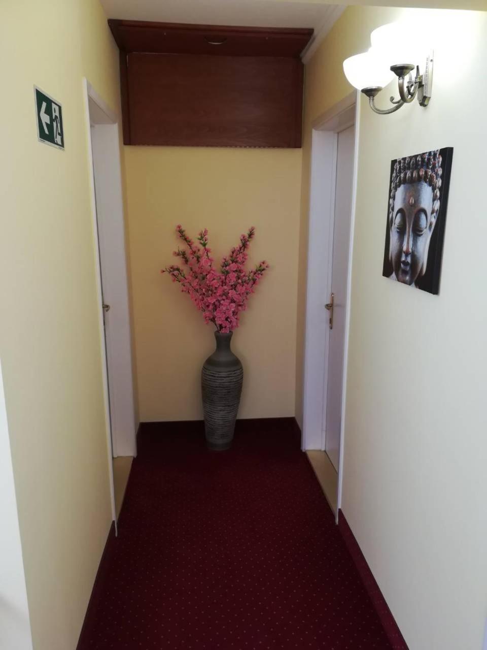 Centrum Panzio Szentendre Extérieur photo