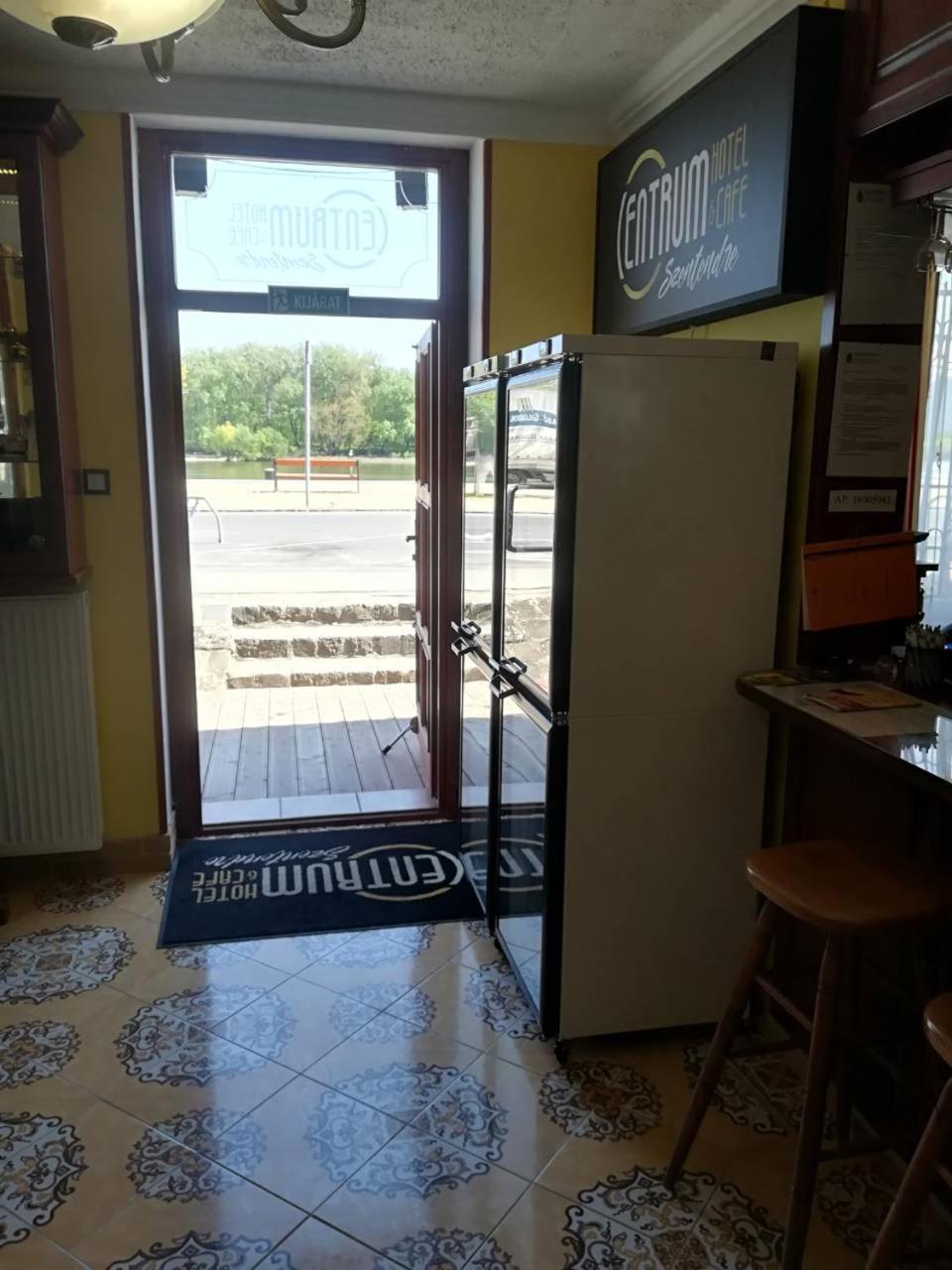 Centrum Panzio Szentendre Extérieur photo